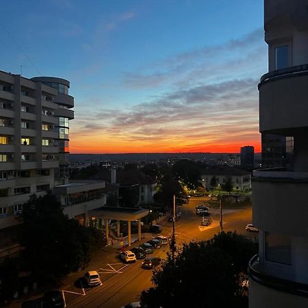 דירות קריובה Apartament Centru - Cec מראה חיצוני תמונה