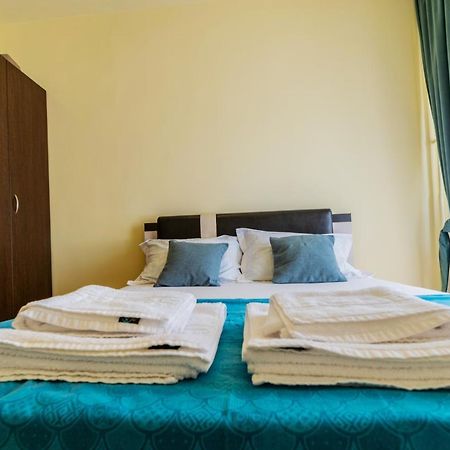 דירות קריובה Apartament Centru - Cec מראה חיצוני תמונה