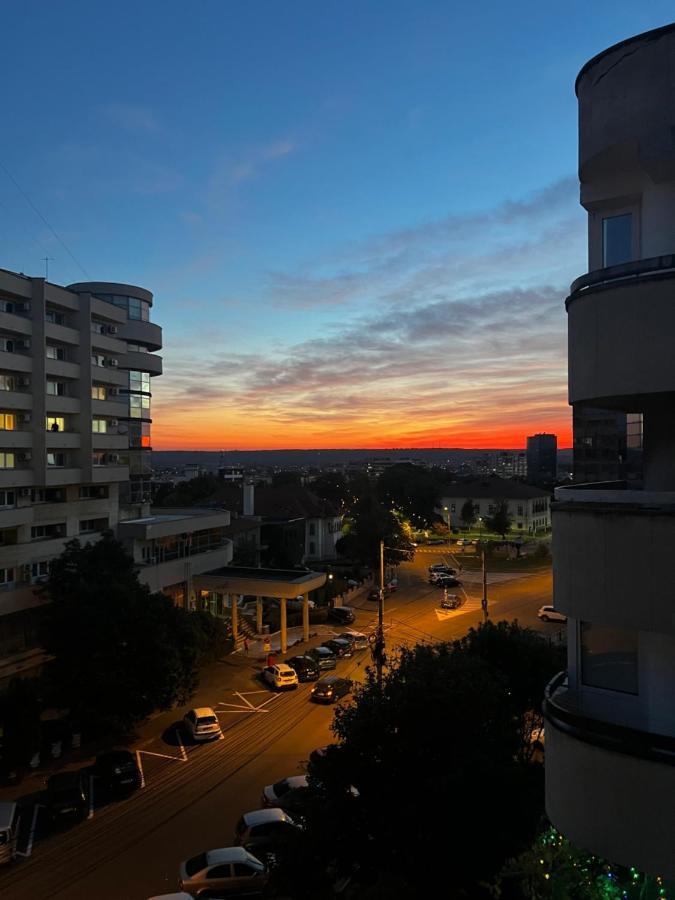 דירות קריובה Apartament Centru - Cec מראה חיצוני תמונה