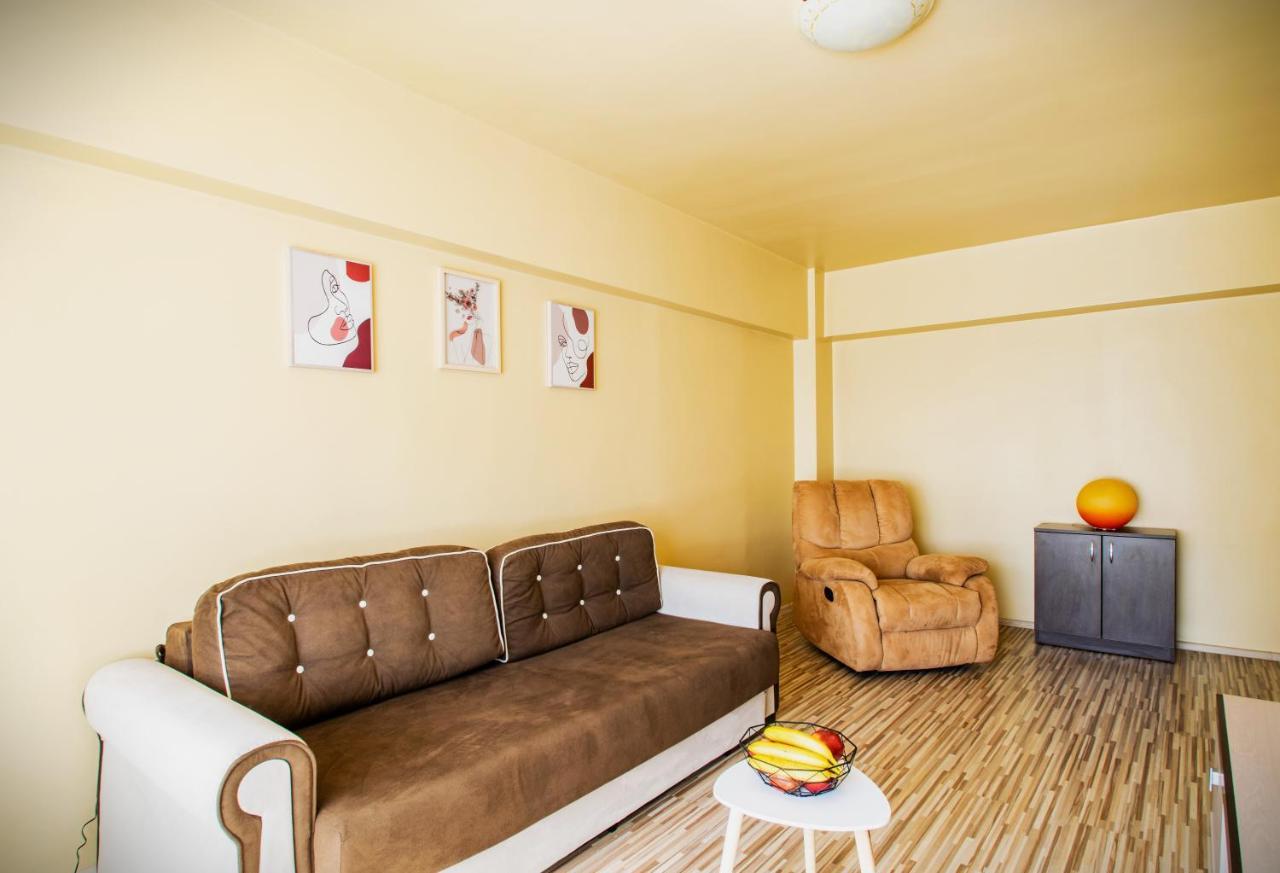 דירות קריובה Apartament Centru - Cec מראה חיצוני תמונה