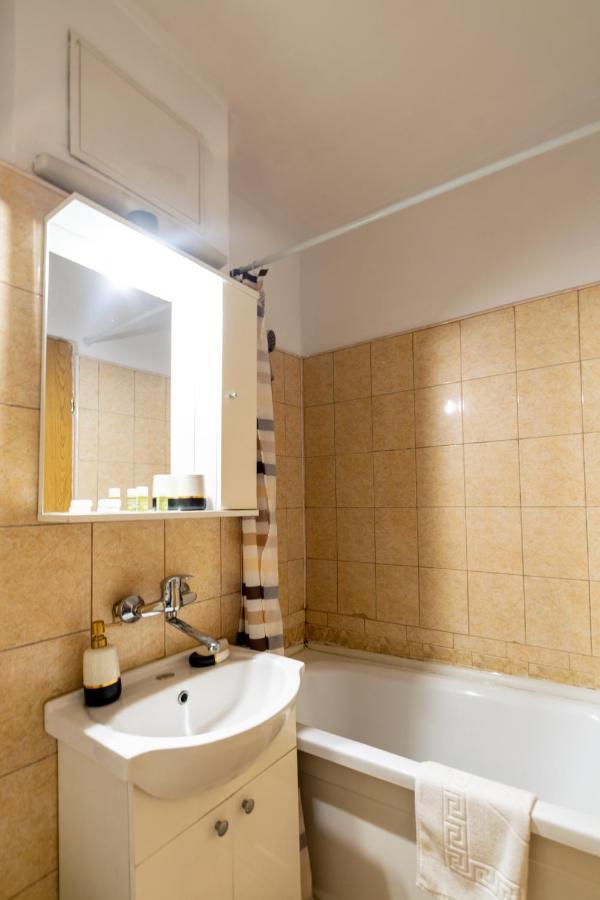 דירות קריובה Apartament Centru - Cec מראה חיצוני תמונה